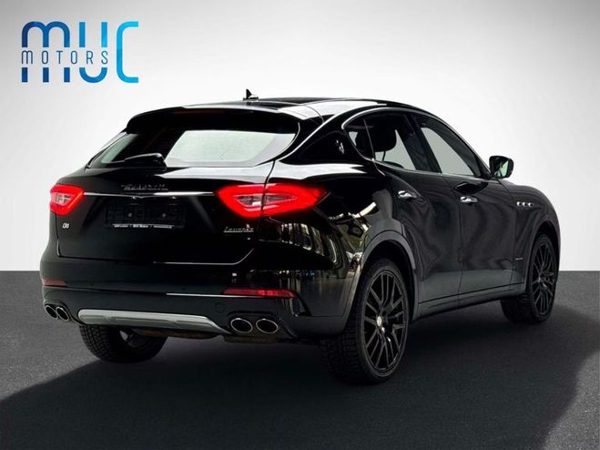 Maserati Levante GranLusso Q4 noir de 2019