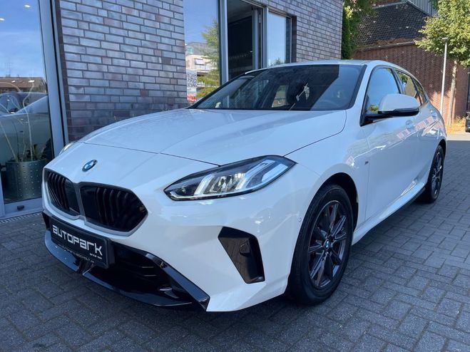 BMW Serie 1 120i Limousine M Sport blanc de 2025