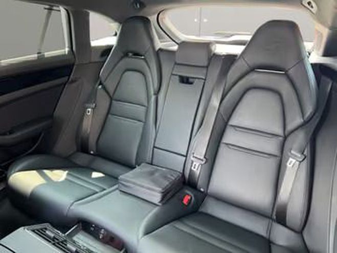 Porsche Panamera 4 E-Hybrid Sport Turismo blanc de 2022