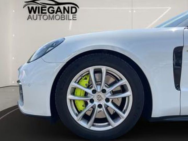Porsche Panamera 4 E-Hybrid Sport Turismo blanc de 2022