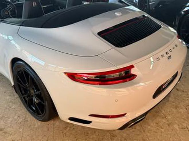 Porsche 911 Carrera Cabriolet blanc de 2016