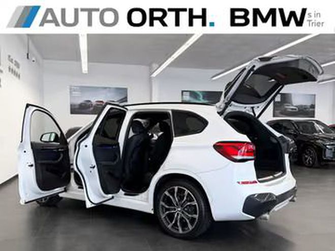 BMW X1 xDrive20i M Sport blanc de 2020