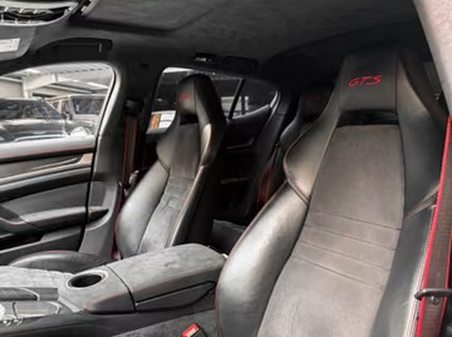 Porsche Panamera GTS blanc de 2014