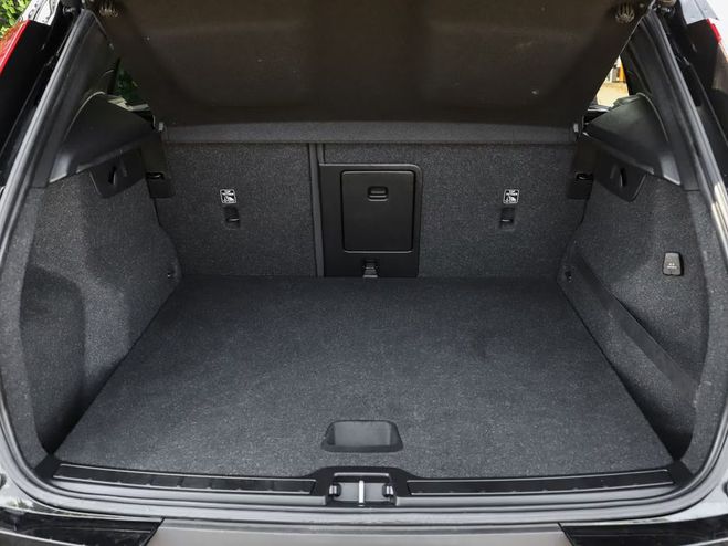 Volvo XC40 T2 Momentum Pro noir de 2021
