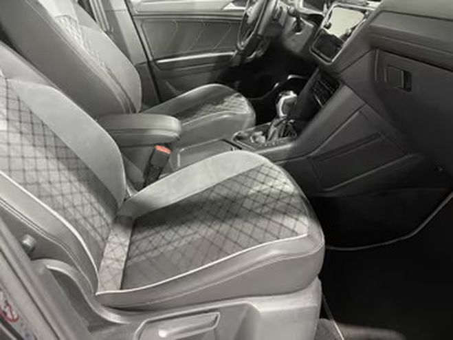 Volkswagen Tiguan 2.0 TDI R-Line 4Motion noir de 2023
