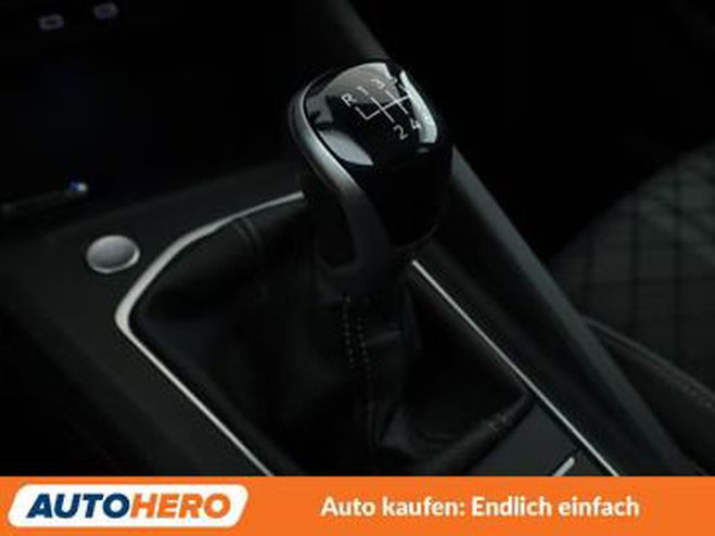 Volkswagen Golf VIII 1.5 TSI ACT R-Line gris de 2020