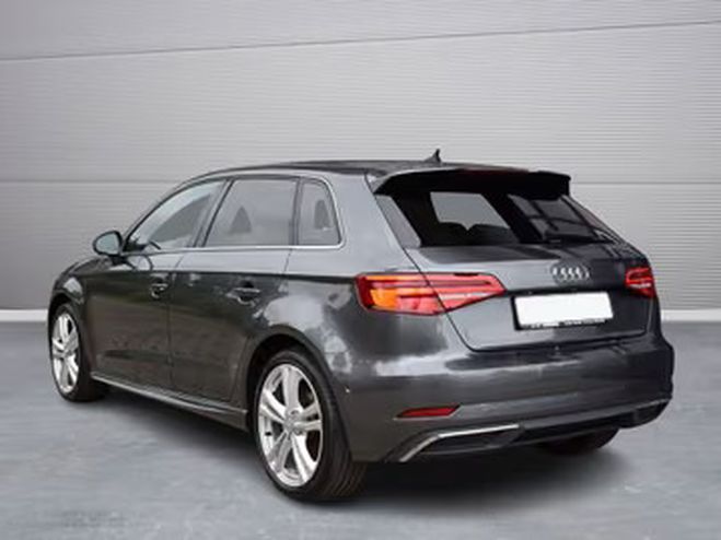 Audi A3 40 TFSI e S line gris fonc� de 2020
