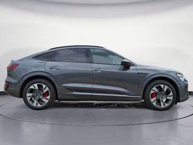 Audi Q8 Sportback 50 e-tron quattro S line noir de 2023