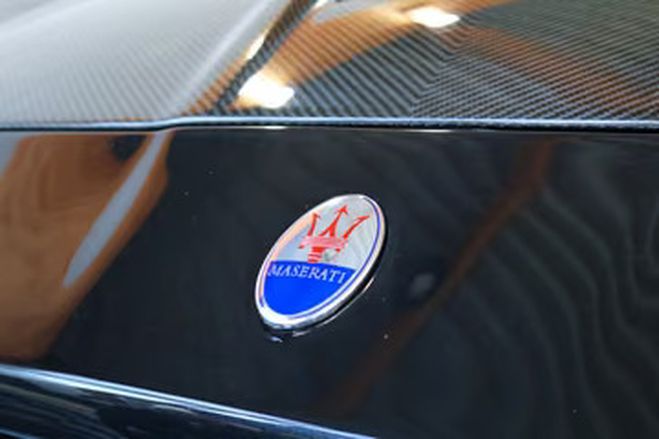 Maserati Gran Turismo 4.7 V8 MC noir de 2015