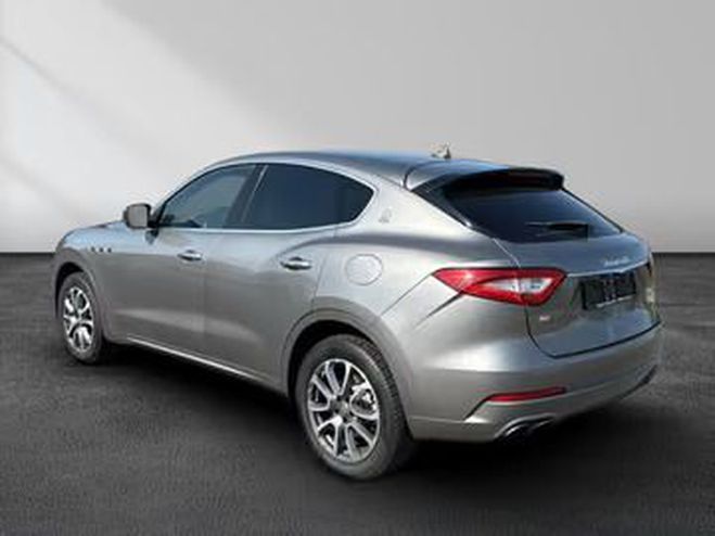 Maserati Levante 3.0 V6 Q4 gris de 2019