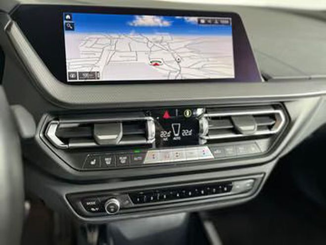 BMW Serie 1 118d M Sport bleu de 2024