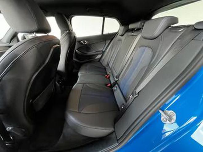 BMW Serie 1 118d M Sport bleu de 2024
