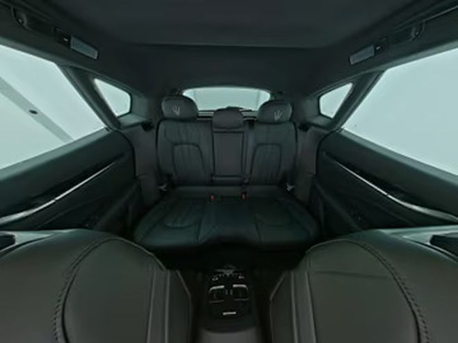 Maserati Levante Modena gris de 2023