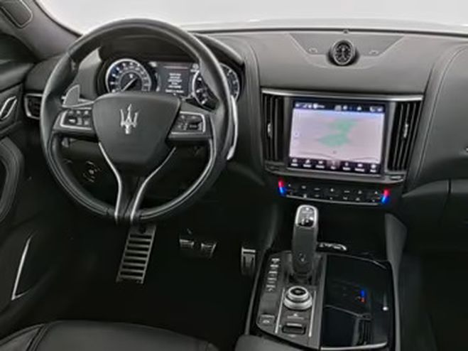 Maserati Levante Modena gris de 2023