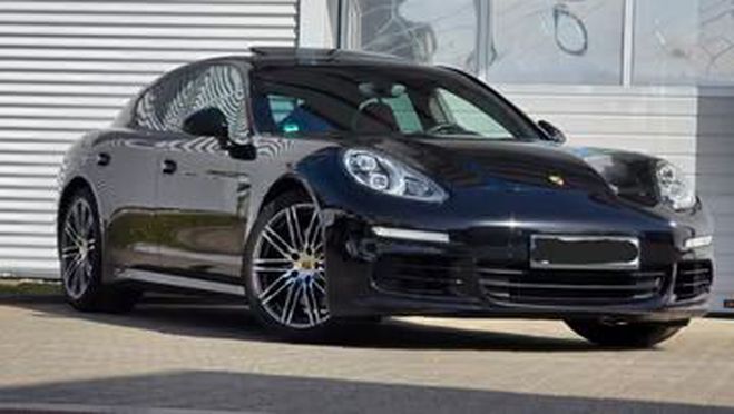 Porsche Panamera 4S noir de 2015