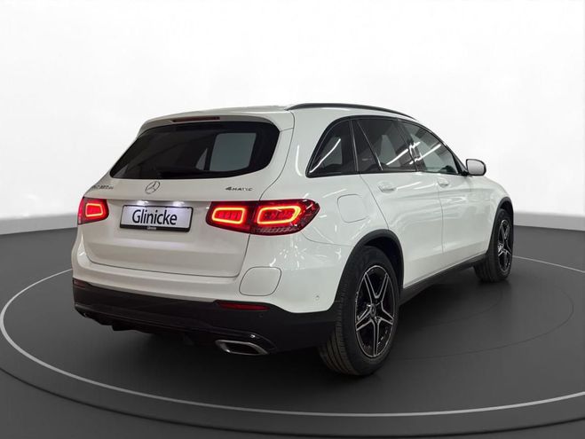 Mercedes GLC Benz 300 de 4MATIC AMG Line blanc de 2021