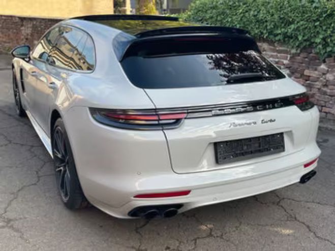 Porsche Panamera Turbo SportDesign Sport Chrono blanc de 2017
