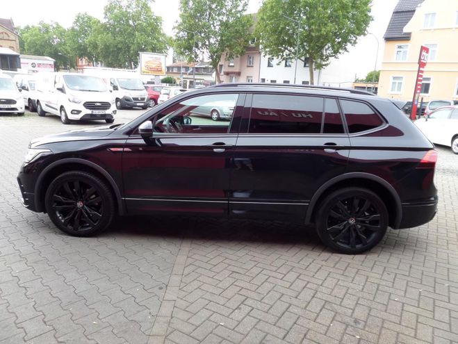 Volkswagen Tiguan 2.0 TDI R-Line 4MOTION noir de 2024