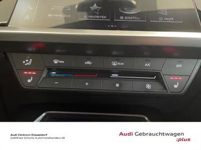 Audi A3 35 TFSI S line blanc de 2022
