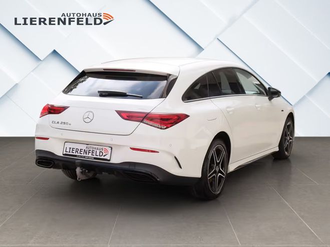 Mercedes Classe CLA Benz 250 e Shooting Brake Edition 2020 A blanc de 2021