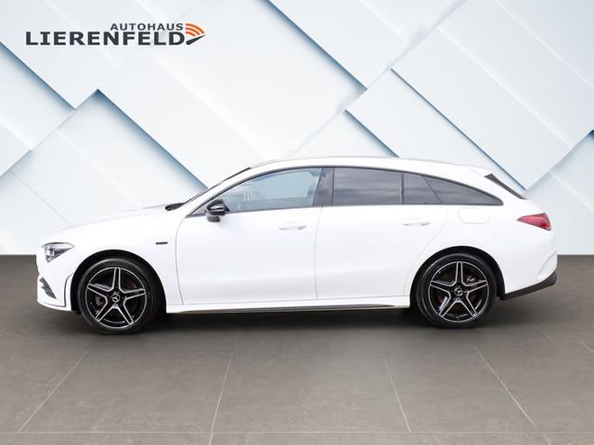 Mercedes Classe CLA Benz 250 e Shooting Brake Edition 2020 A blanc de 2021