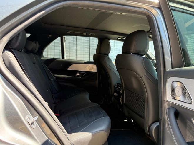 Mercedes GLE Benz de AMG Line gris de 2024