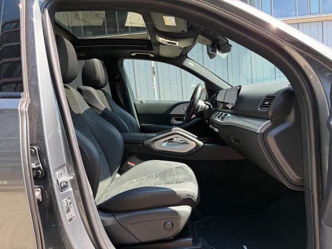 Mercedes GLE Benz de AMG Line gris de 2024