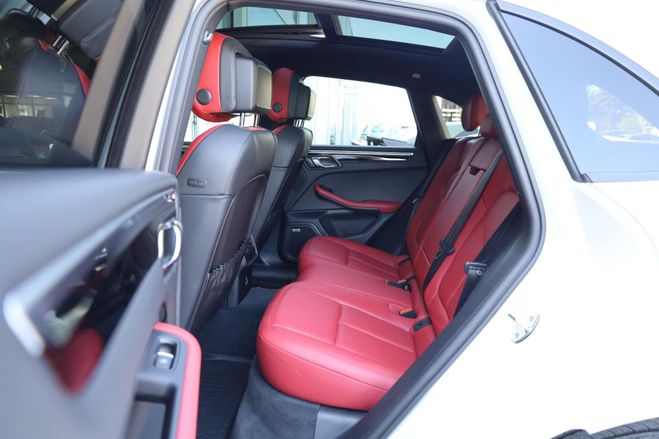 Porsche Macan 2.0 blanc de 2021