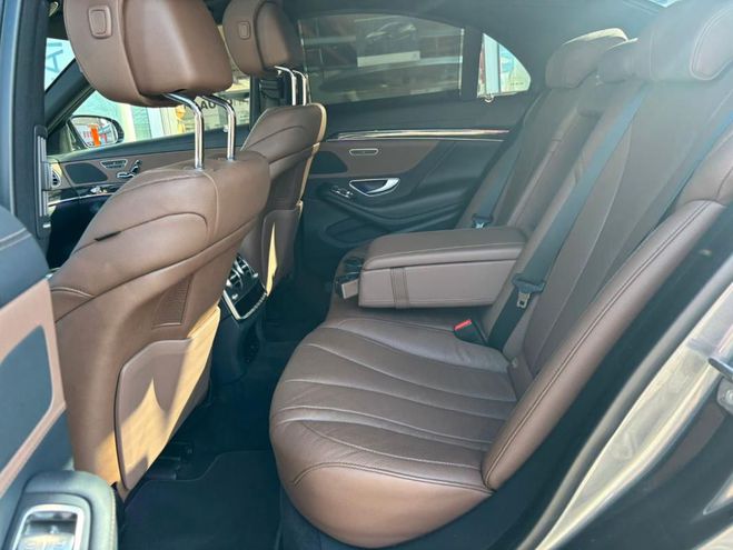 Mercedes Classe S Benz Classe d 4MATIC AMG Line gris de 2020