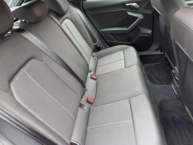 Audi A3 30 TDI S line rouge de 2023