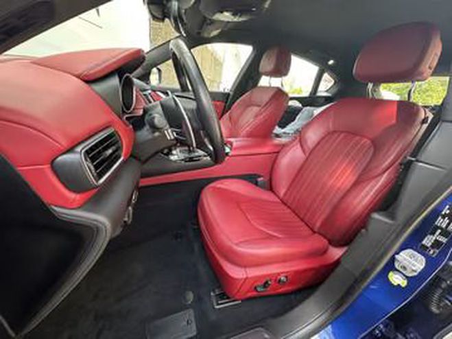 Maserati Levante 3.0 V6 GranLusso AWD Diesel bleu de 2019