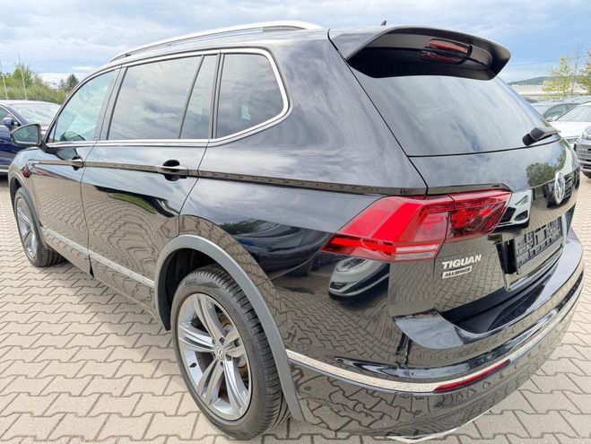 Volkswagen Tiguan R-Line 4MOTION noir de 2021
