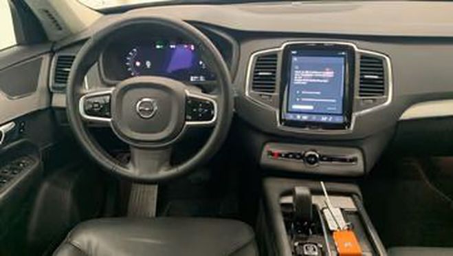 Volvo XC90 T8 AWD Core 7 places noir de 2024