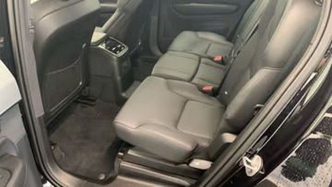 Volvo XC90 T8 AWD Core 7 places noir de 2024