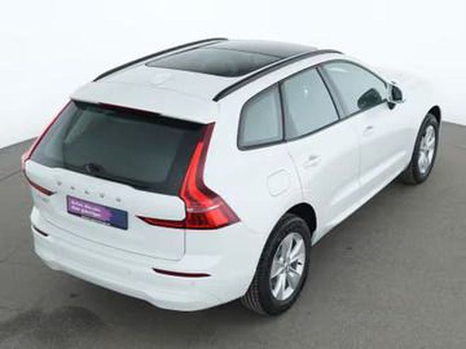 Volvo XC60 Momentum blanc de 2022
