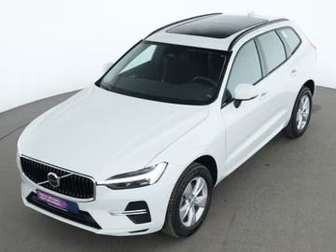 Volvo XC60 Momentum blanc de 2022