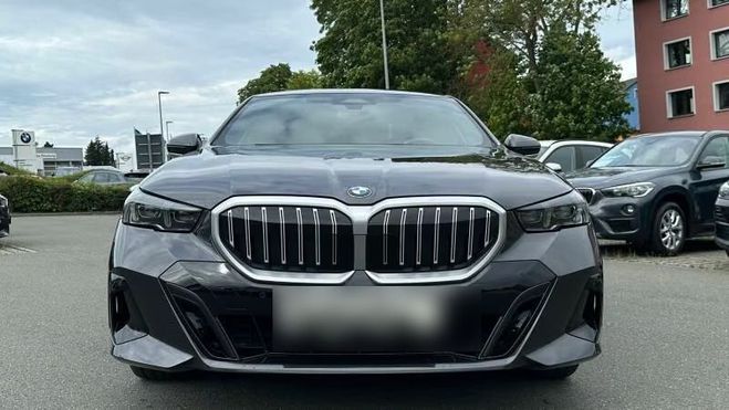 BMW Serie 5 M Sport noir de 2024