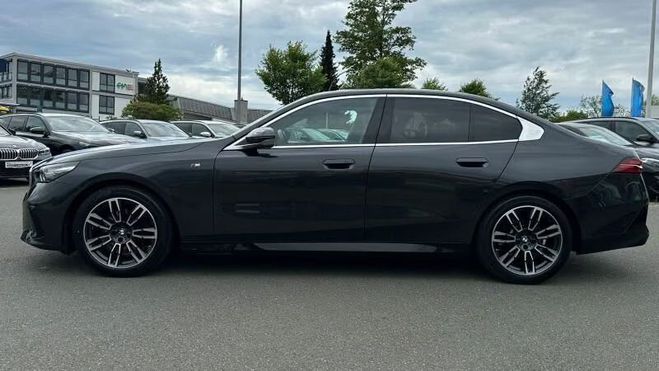 BMW Serie 5 M Sport noir de 2024