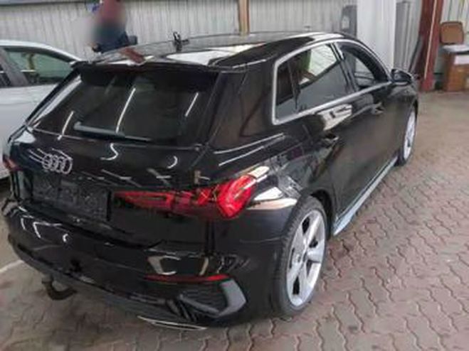 Audi A3 35 TFSI S tronic S line noir de 2024