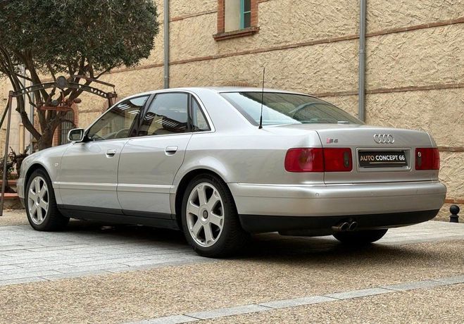 Audi S8 4.2 V8 360ch QUATTRO BVA 1ere main Origi Gris de 2001