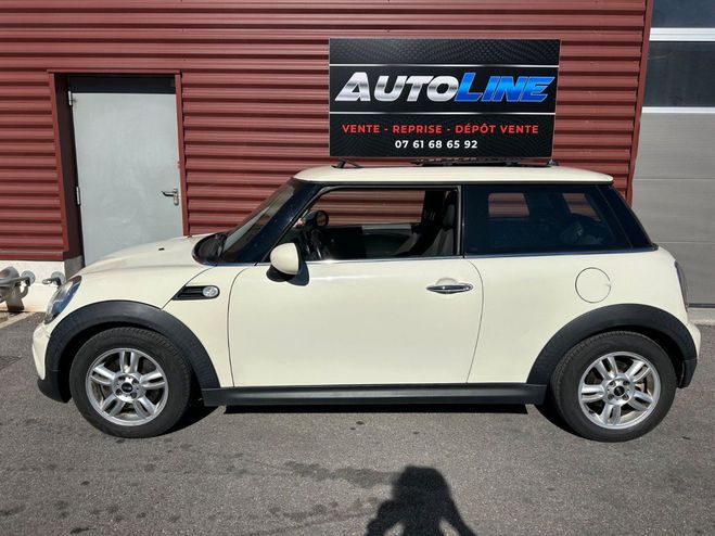 Mini One R56 SOCIETE 75 CH Toit ouvrant/ Garantie Blanc de 2012