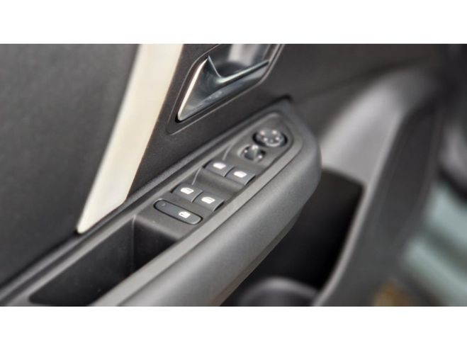 Citroen C4 1.2i Hybride - 136 S&S - BV e-DCS 6 Max GRIS FONCE de 2025
