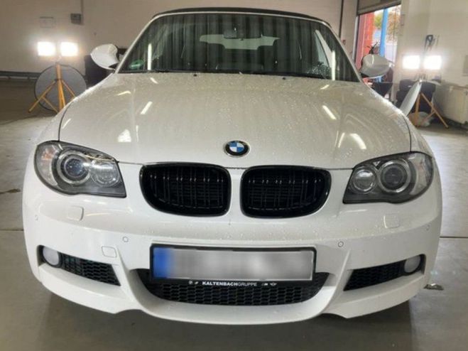 BMW Serie 1 CABRIOLET (E88) 118IA 143CH SPORT DESIGN Blanc de 2010