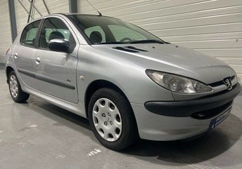 Peugeot 206 Phase II 1.4 Hdi 75 Cv 1 �re Main 5 Port 2005 d'occasion a Saint-Brice-sous-For�t (95)