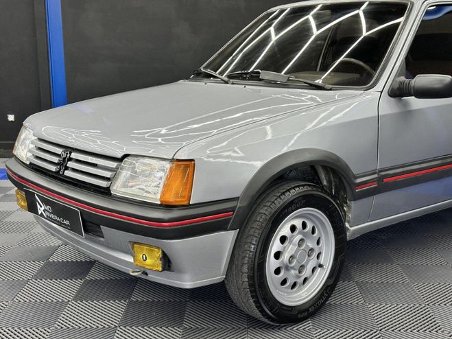 Peugeot 205 GTI 1.6i 115CH BVM5 - GRIS FUTURA PHASE  GRIS FUTURA de 1986