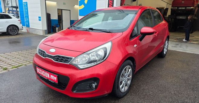 Kia Rio 1.2 essence 85 ch ? 2013 137 000 km Rouge de 2013