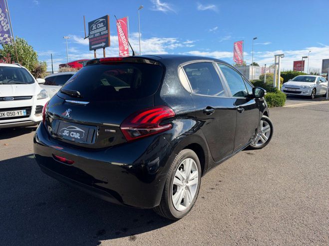 Peugeot 208 1.2 PureTech 82ch Style 5p Noir de 2016