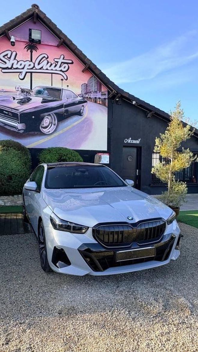 BMW Serie 5 2.0 520 I 208H 190 MHEV HYBRID M-SPORT B Gris de 2024