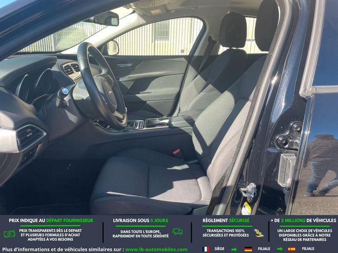 Jaguar XE 180 ch BVM Noir M�tallique de 2016