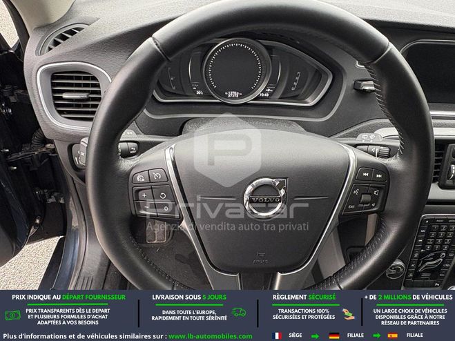 Volvo V40 T2 122 ch BVA Bleu M�tallique de 2019